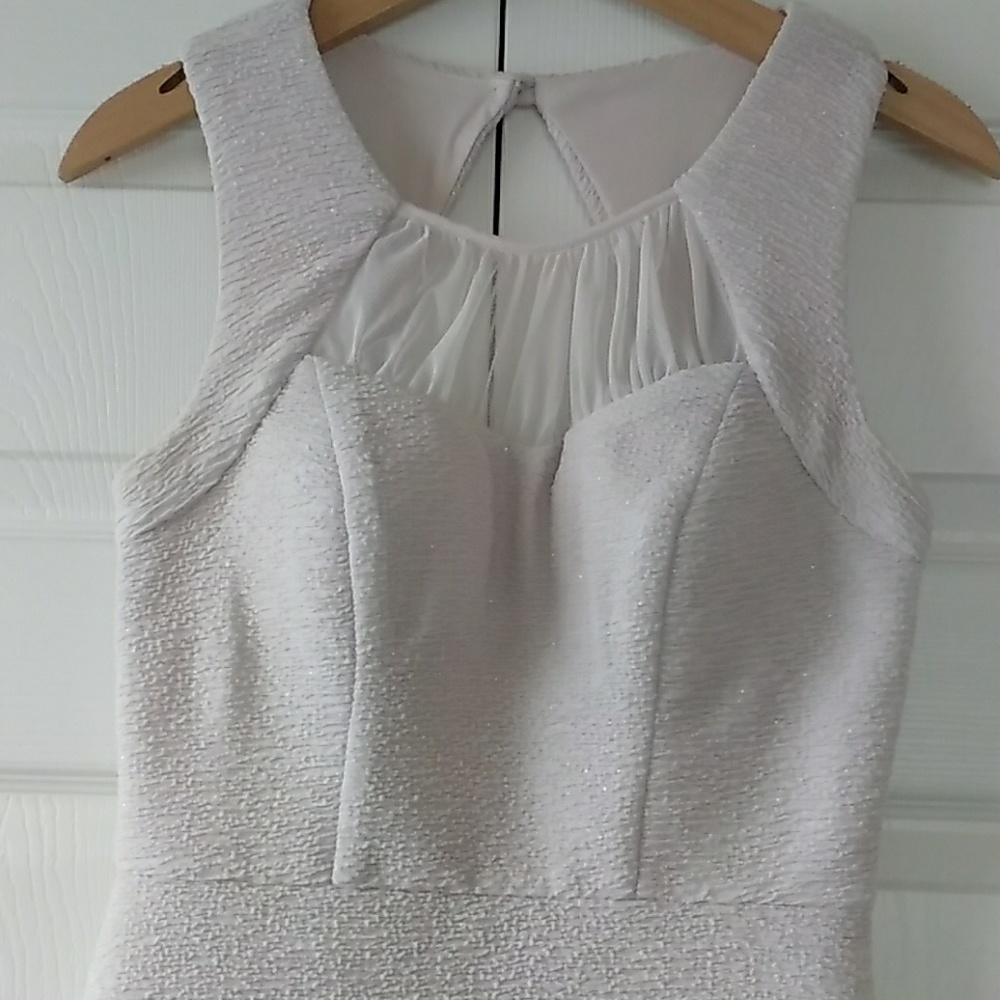 Dress - Picture 3 of 5